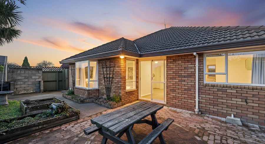  at 2/114 Warden Street, Richmond, Christchurch City, Canterbury