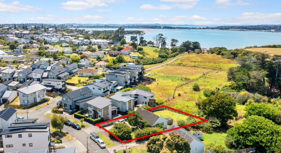  at 12 Kestrel Place, Wai O Taiki Bay, Auckland City, Auckland