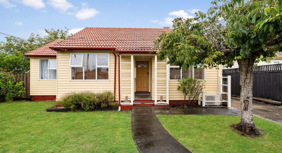  at 8 Village Way, Ardmore, Papakura