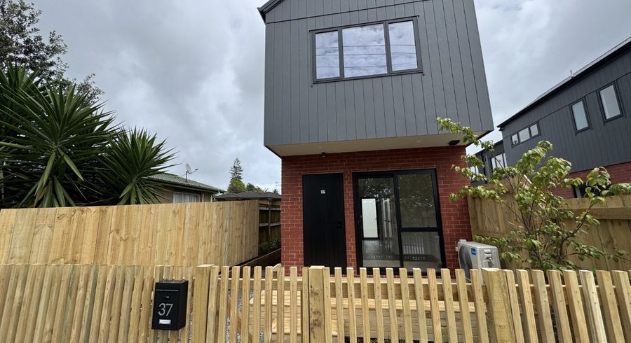  at 37 Crawford Avenue, Mangere Bridge, Manukau City, Auckland