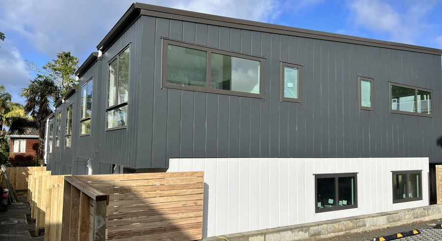  at 4/43 Tirimoana Rd, Te Atatu South, Waitakere City, Auckland