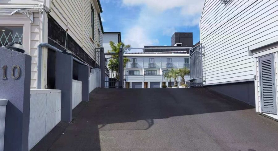  at 26/10 Ruru Street, Eden Terrace, Auckland City, Auckland