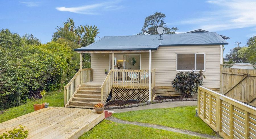  at 13a Becroft Drive, Forrest Hill, North Shore City, Auckland