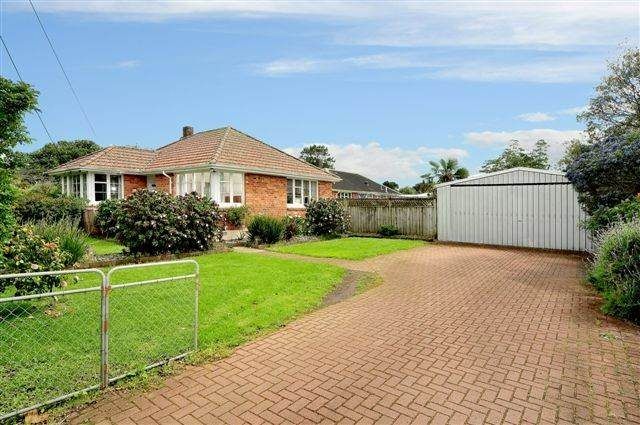  at 2 Riki Road, Point England, Auckland City, Auckland
