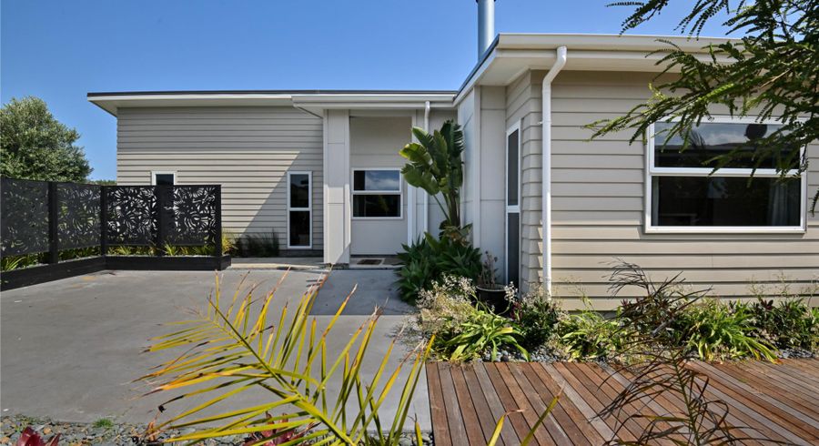  at 82 Hamilton Drive, Wainui, Gisborne