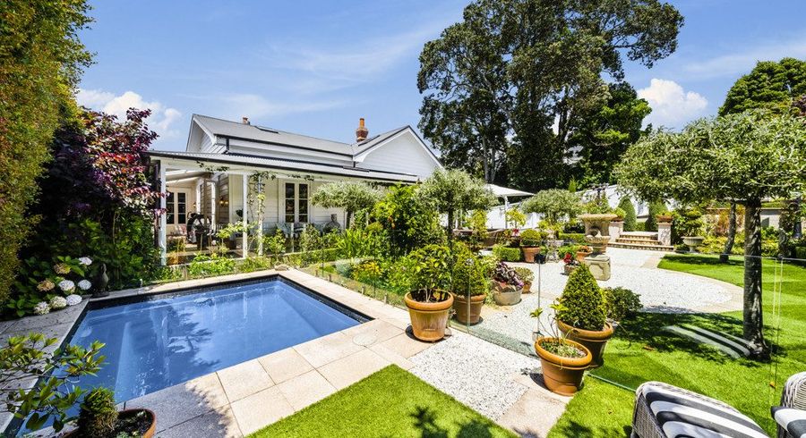  at 37 Bell Road, Remuera, Auckland