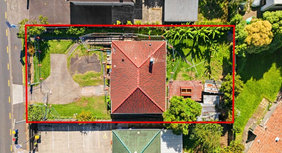  at 81 Onewa Road, Northcote, North Shore City, Auckland