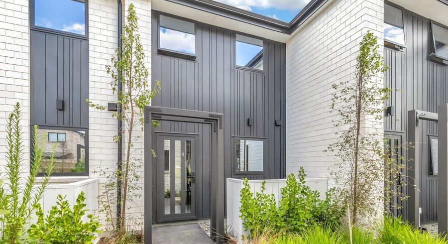  at 8/34 Sunnymead Road, Glen Innes, Auckland