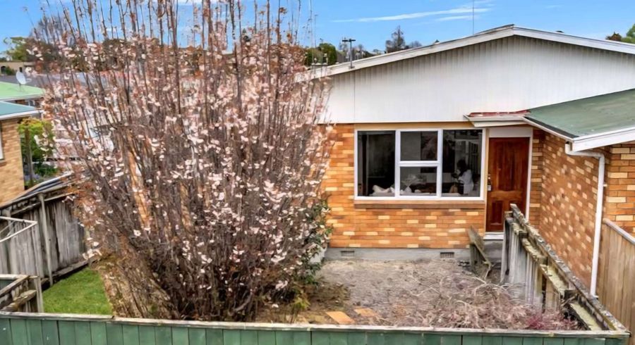  at 2/84 Linton Street, West End, Palmerston North, Manawatu / Whanganui
