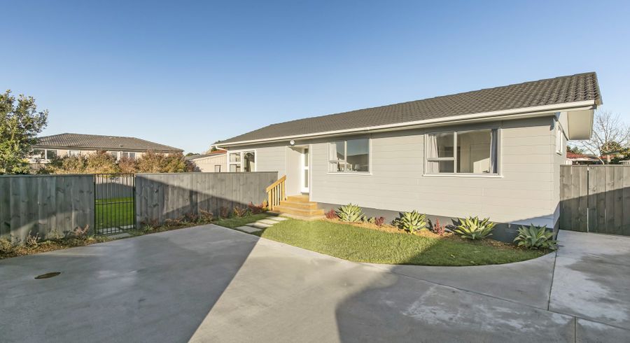  at 13A Harwell Place, Mangere, Auckland
