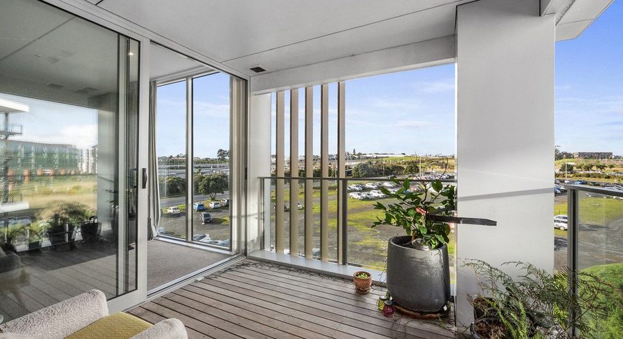  at 305/7 Kaipiho Lane, Albany, North Shore City, Auckland