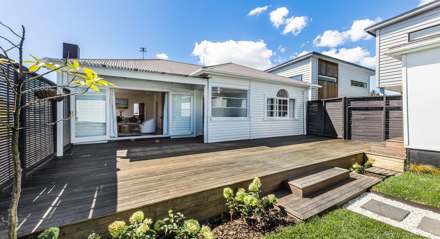  at 127 Point Chevalier Road, Point Chevalier, Auckland