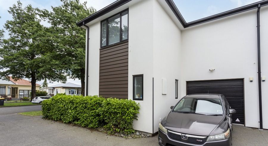  at 1/8 Defoe Place , Waltham, Christchurch City, Canterbury