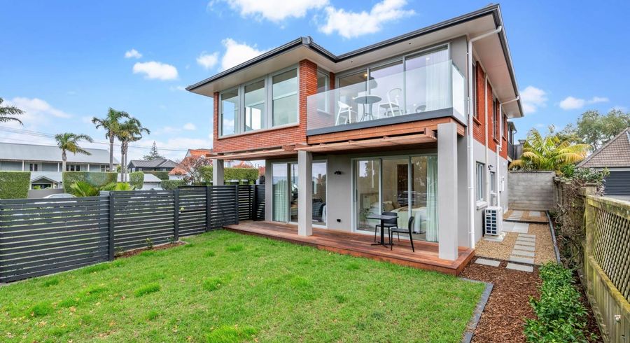  at 1/7 Seacliffe Avenue, Belmont, North Shore City, Auckland
