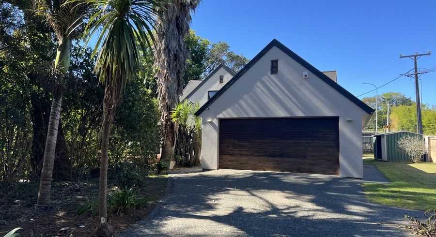  at 142 Upper Harbour Drive, Greenhithe, North Shore City, Auckland