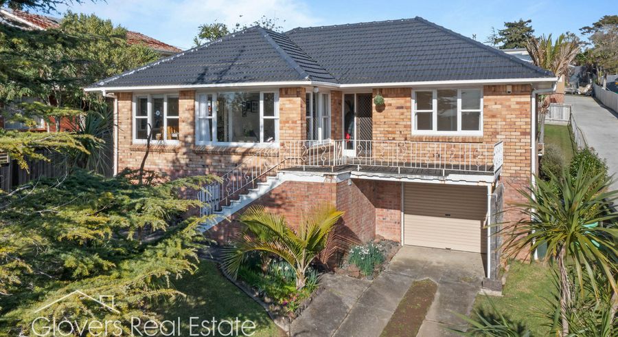  at 16 Dolbear Street, Titirangi, Auckland