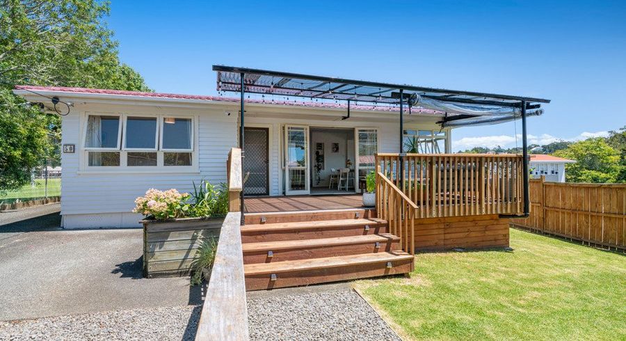  at 1/50 Kaipatiki Road, Glenfield, North Shore City, Auckland