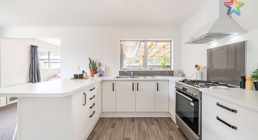  at 335 Wellington Road, Wainuiomata, Lower Hutt