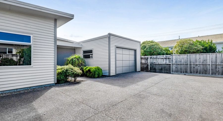  at 2/297A Carrington Street, Vogeltown, New Plymouth