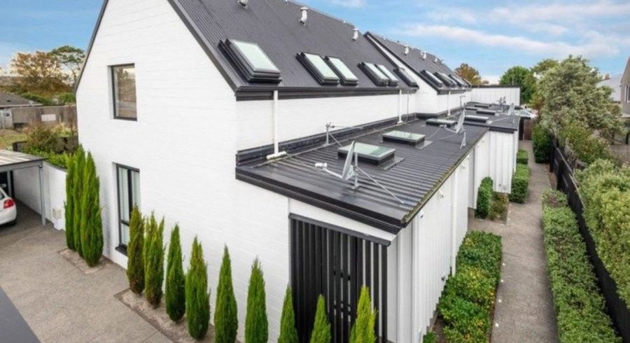  at 2/1036 Colombo Street, St. Albans, Christchurch City, Canterbury