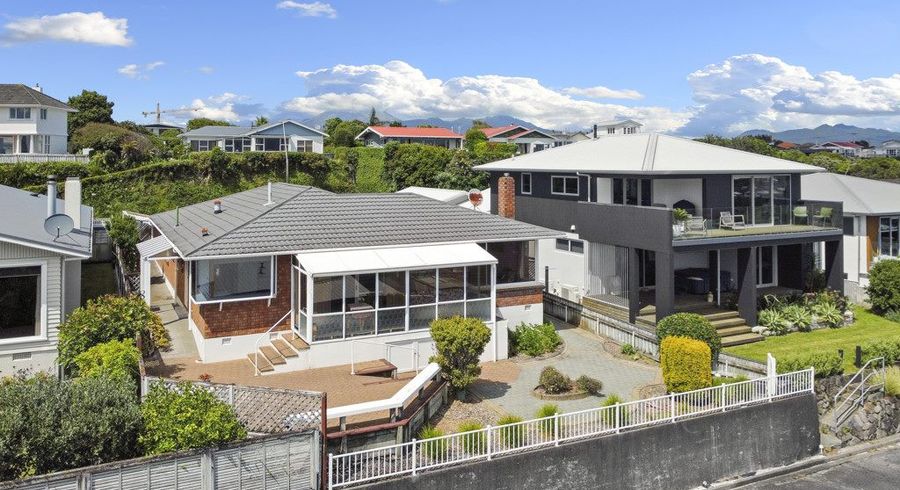  at 412 Devon Street West, Lynmouth, New Plymouth