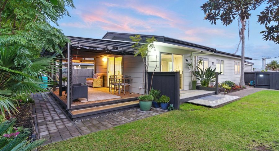  at 2 Kirkpatrick Place, Papamoa Beach, Papamoa
