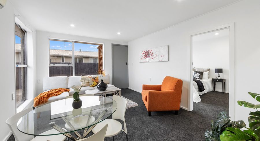  at 2/560 Hereford Street, Linwood, Christchurch City, Canterbury