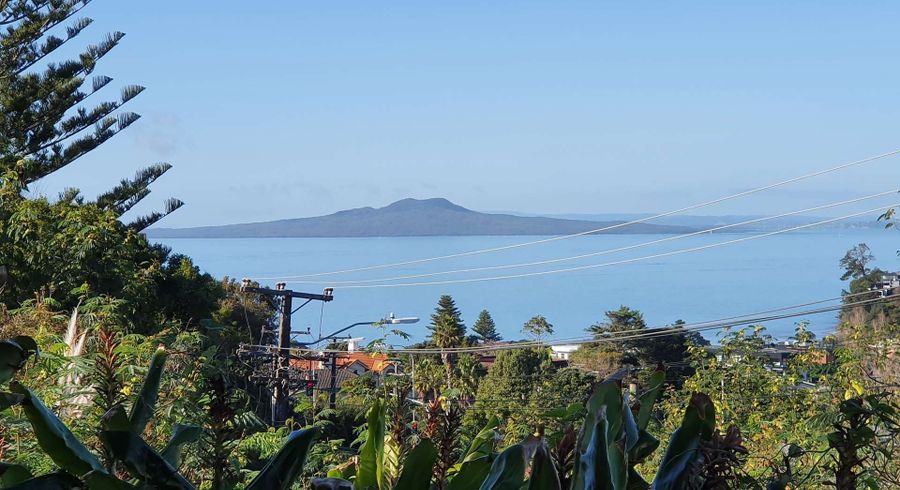  at 9 Carlisle Road, Torbay, North Shore City, Auckland