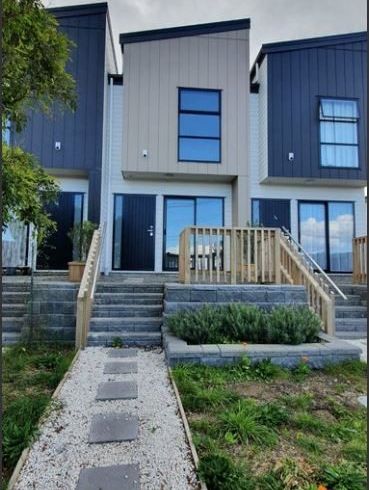  at 2/6 Hepburn Rd, Glendene, Waitakere City, Auckland