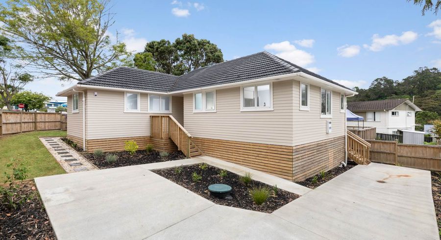  at 2 Glastron Place, Bayview, Auckland