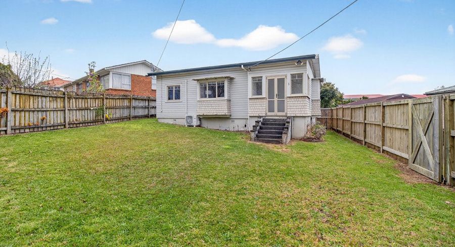  at 1/5 Seabrook Avenue, New Lynn, Waitakere City, Auckland