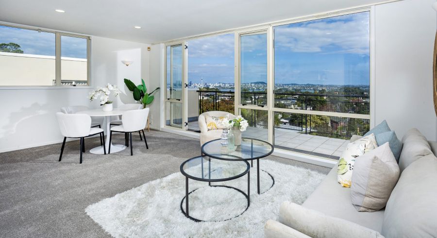  at 18/166 Mokoia Road, Birkenhead, North Shore City, Auckland