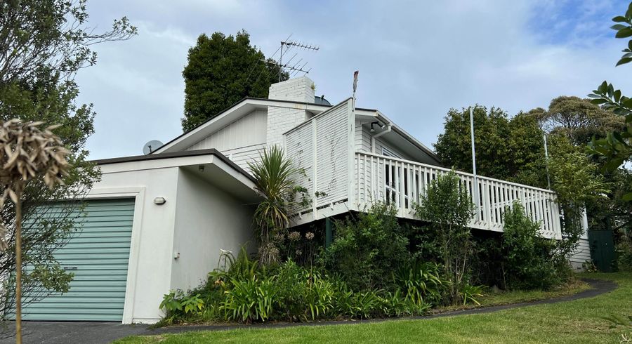  at 9 Linwood Ave, Forrest Hill, North Shore City, Auckland