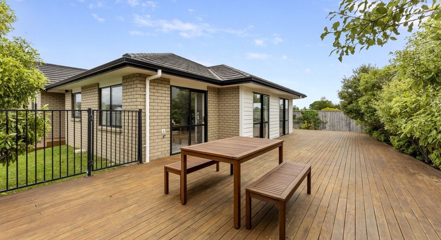  at 11 Phoenix Court, Otaki