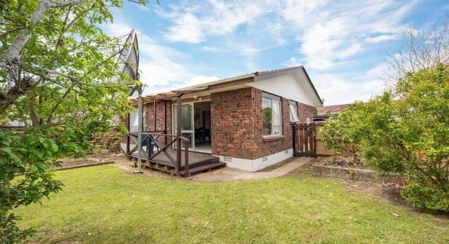  at 1/40 Blacklock Avenue, Henderson, Waitakere City, Auckland