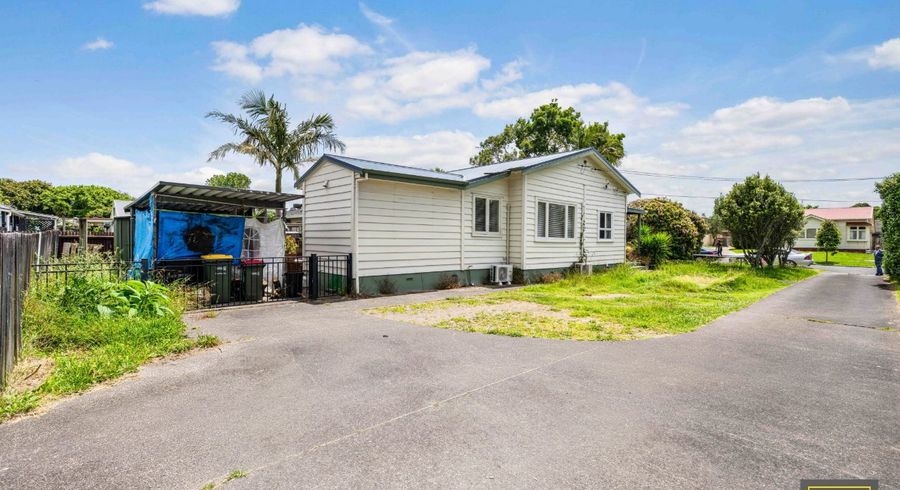  at 1/26 Waiari Road, Conifer Grove, Papakura, Auckland