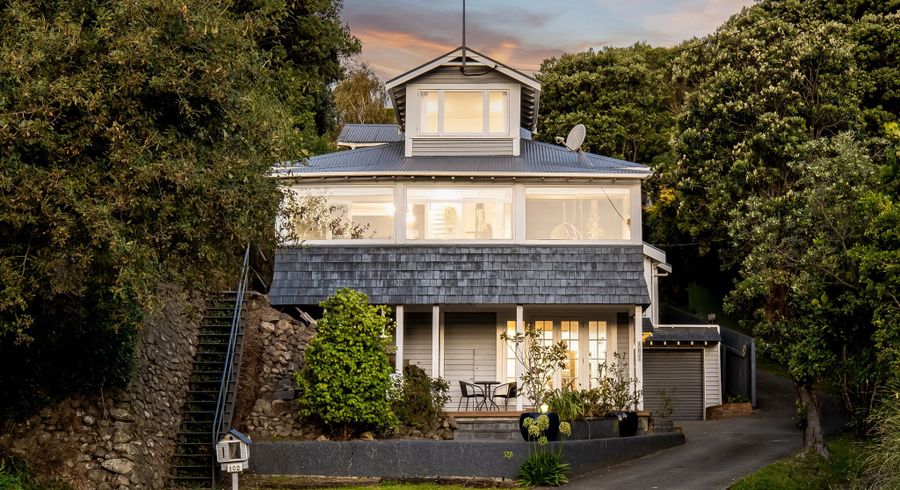  at 102 Paremata Road, Paremata, Porirua, Wellington