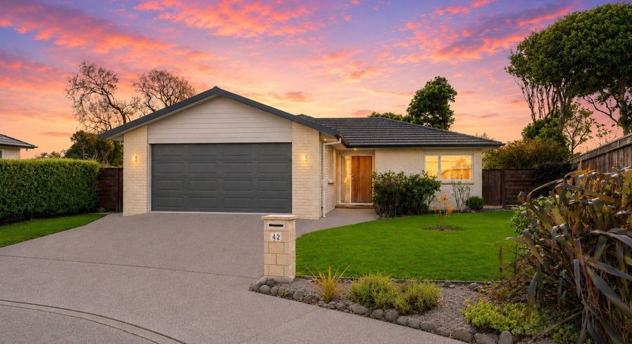  at 42 Sue Avenue, Otaki, Kapiti Coast, Wellington