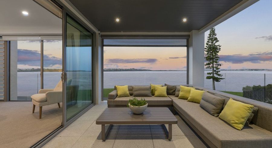  at 3/42 Bramley Drive, Farm Cove, Manukau City, Auckland