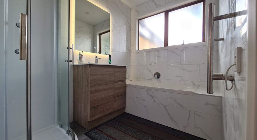  at 15 Desmond Place, Clover Park, Manukau City, Auckland