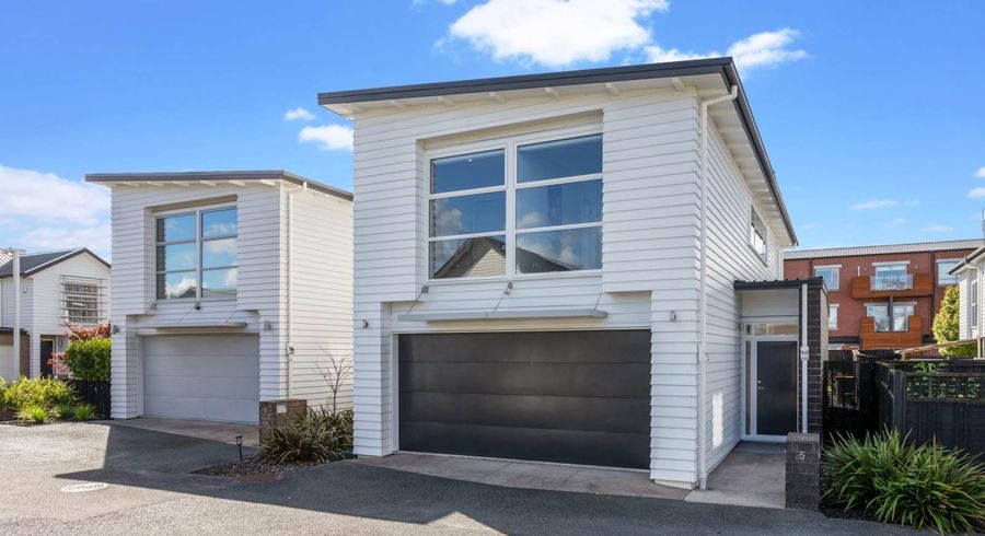  at 5 Vincent Lane, Hobsonville, Auckland