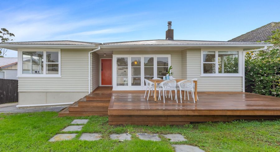  at 5 Maybelle Place, Kelston, Waitakere City, Auckland