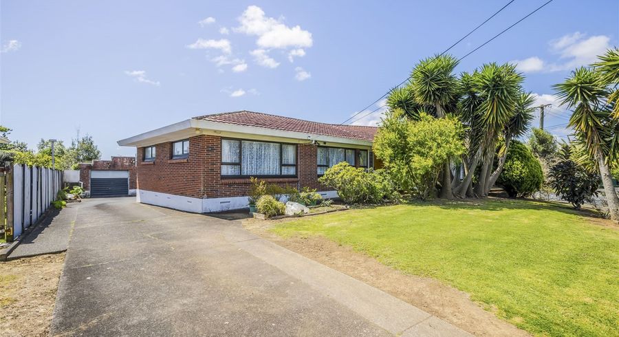  at 1/6 Buckingham Crescent, Papatoetoe, Auckland
