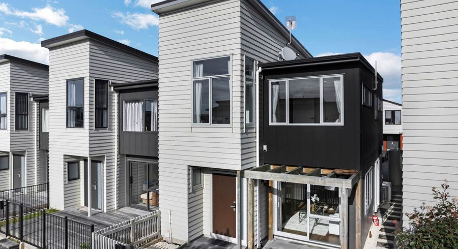  at 5 Tahingamanu Road, Hobsonville, Waitakere City, Auckland