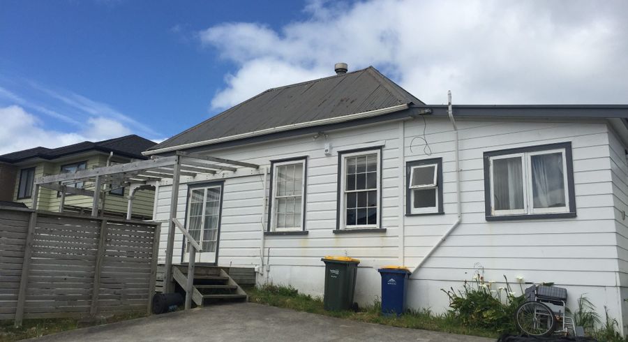  at 4 Elliotts Way, Pinehill, North Shore City, Auckland