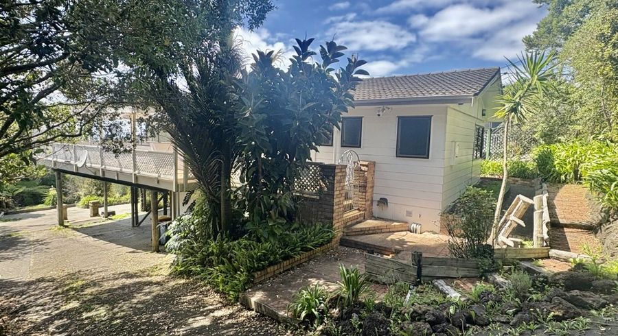  at 957 East Coast Road, Torbay, North Shore City, Auckland