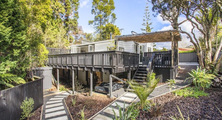  at 218 Woodlands Park Road, Titirangi, Waitakere City, Auckland
