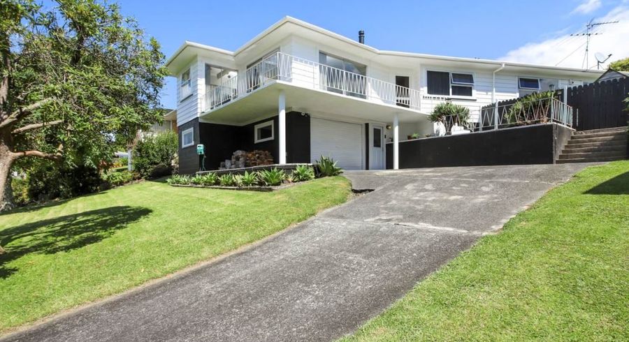  at 7 Lawrence Crescent, Hill Park, Manukau City, Auckland