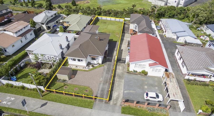  at 26 Somerset Road, Mount Roskill, Auckland
