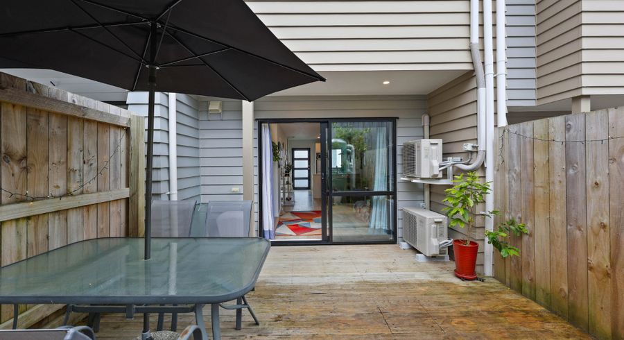  at 3/6 South Pacific Place, Henderson, Waitakere City, Auckland